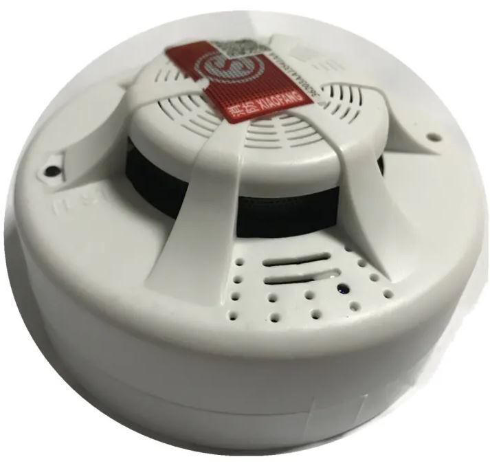 cámara en detector de humo