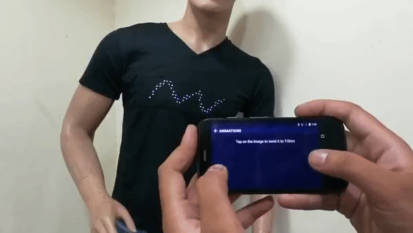 Camiseta con texto programable
